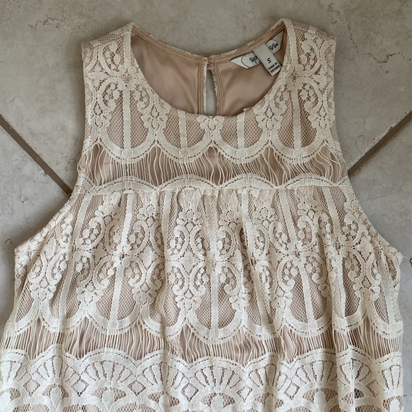 Speechless Boho Sheath Dress size small beige nude lace overlay S mini - Picture 2 of 7